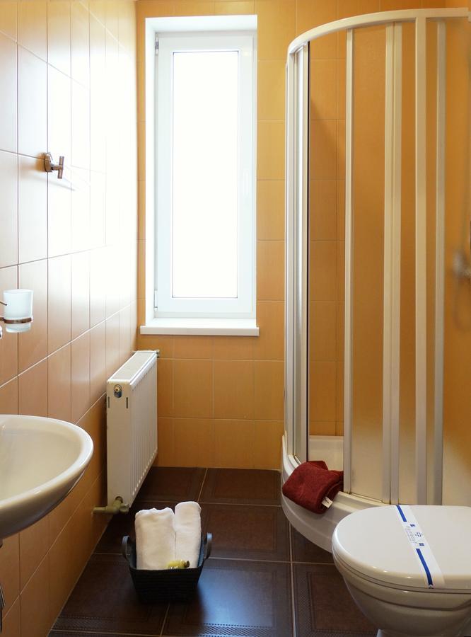 Henry Ford Mini Hotel Odessa Eksteriør bilde