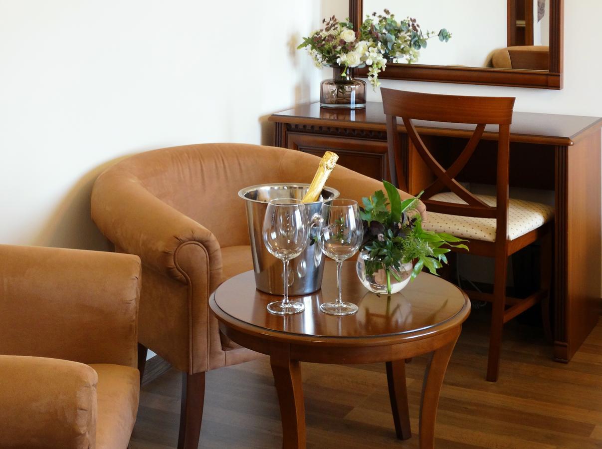 Henry Ford Mini Hotel Odessa Eksteriør bilde